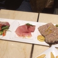 世界のワイン博物館 グランフロント大阪店  - パテﾊﾞﾝｻﾞ───(∩ﾟ∀ﾟ∩)───ｲ!!!!