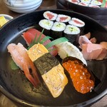 魚進 - ランチの握り　シャリ大きめ〜♡