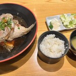 旬工房 くら - 鯛かぶとあら炊き定食　970円