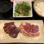 Kura - ハラミと三元豚W定食 960円