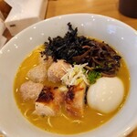 博多水炊きらーめん うかんむり - 