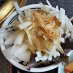 高麗亭 - 大根サラダ