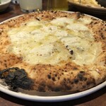 Pizzeria&Trattoria GONZO 自由が丘店 - クァトロフォルマッジ