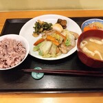 トモキッチン - 鶏肉の炒めもの※メニュー名失念　