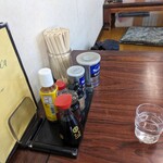 まつや食堂 - 卓上アイテム。