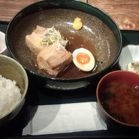 赤坂かこい - 角煮定食\900