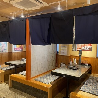 Welcome to Kiyosu City's Yakiniku (Grilled meat) Izakaya (Japanese-style bar)! 100 seats in total from counter to private rooms