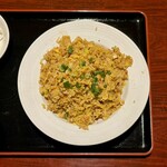 健康中華青蓮 - 四川風ピリ辛炒飯セット ¥980 の四川風ピリ辛炒飯