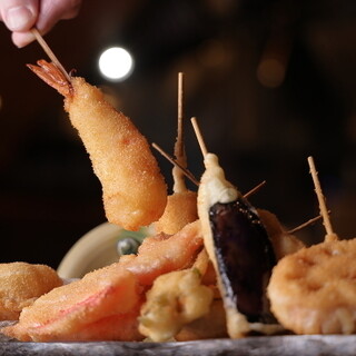 The charm of famous Fried Skewers and robata genjiyaki that inherit a 100-year tradition
