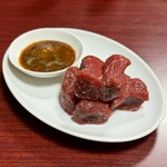 焼肉幸泉 - 赤身角切