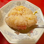 Ikoma Ken - 非常に淡い旨味と塩味が感じられるシンプルなチャーハン