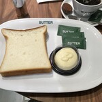 Butter - ミルクを食べるバターを食べるパン