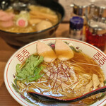 三つ鉢 - 鶏清湯醤油ラーメン