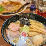 Mitsubachi - 魚介豚骨ラーメン+味玉