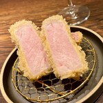 カツレツMATUMURA - 本日の厳選豚ロース肉低温カツレツ　
            1個60g