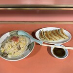 久華 - チャーハン、餃子