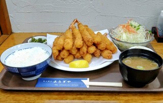 Kicchinyorozuya - エビフライ食べ放題定食(最初の20本)