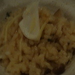 ぼうの - 鉄鍋ご飯をお茶碗に盛ってそのままいただく