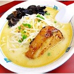 波 - 塩ラーメン　\750 　濃厚なタイプの塩です。