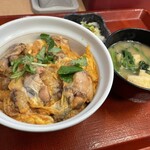 Nakau - 炭火焼き親子丼590円、みそ汁&京風つけもの150円