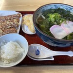 Miyabi - わかめうどん　とり天（むね肉）　ちく天　ごはんはサービス？