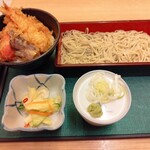 Gaiemmae Masudaya - 海老と野菜の天丼合わせ膳1420円