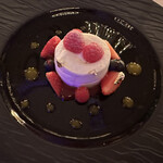 パレスホテル東京 - クレメ ダンジュと赤い果実