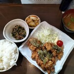 Kateiryouri Izakaya Yottette - 鶏肉のねぎ塩唐揚げ定食
