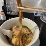 カネキッチン ヌードル - 【穂先メンマ】CP4.3
      すんごぉ〜く、長ぁ〜い。
      スープも纏わりついて、穂先のシャクっとした食感とジュワッとメンマから甘味が溢れます。
      旨い╰(*´︶`*)╯♡
      穂先メンマって良いですよね。