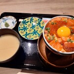 札幌海鮮丼専門店 すしどんぶり - 