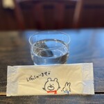 Daiyuuzansen Ekishakafe Ichinoichi - 紙おしぼりのパッケージに手書きで描かれたかわいいイラスト