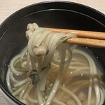 鮨 にし岡 - しっかりした麺に蜆の出汁も絡む