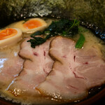 横浜家系ラーメン 丸岡商店 - 