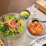 焼肉牛宮城 別邸 - チョレギサラダ、はちみつ梅の山芋キムチ