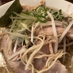 もちぶたラーメン 利田商店 - 