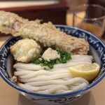 梅田 釜たけうどん - 