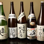 Sashimi Izakaya Shou - 地元を中心に豊富な種類のお酒。美味しい料理と一緒にいかが。