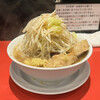 Youjimbou - ラーメン 300g 普通 880円、追加豚1枚 130円 ※野菜マシマシ、ショウガ、辛玉
                2024年1月16日