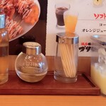 濃厚豚骨醤油ラーメン ブタシャモジ 新潟駅前店 - ｶｳﾝﾀｰｾｯﾄ