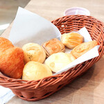 グレイスガーデン イオンモール綾川店 - 食べ放題のパン