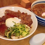 231497596 - 焼肉ごはんとうどんセット