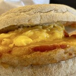 スターバックスコーヒー - 料理写真:あらびきソーセージパティ&スクランブルエッグ
イングリッシュマフィン