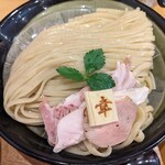 麺家 幸先坂 - もっとキラキラだったけど写真だとあまりわからないですね～