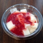 セブンイレブン - 料理写真:みるくわらび練乳いちご：250円+税