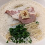 麺家 幸先坂 - 乾燥湯葉の幸スープに入れるとちゃんと湯葉になりますね　うちにもほしいな☆