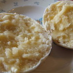 チクテカフェ - バターたっぷりのマフィン