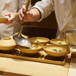 炎水 - 先ほどのお出汁を用いたお椀です。