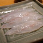 炎水 - ●てっさ
      塩と酢橘の味付けで、そのままでも抜群に美味い！