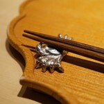 炎水 - 蟹の箸置きの意味がわかるコースが繰り広げられます。