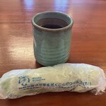 231502044 - 暖かなほうじ茶に暖かなおしぼり。